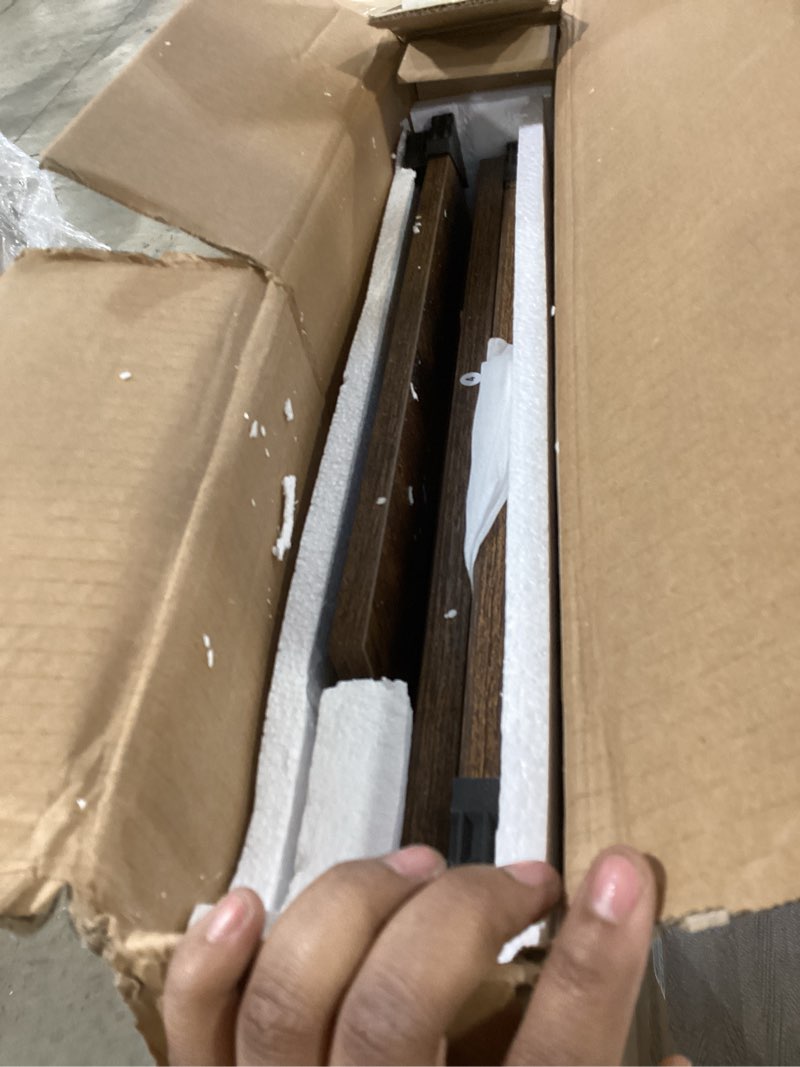 Condition photo showing Good Condition for hoobro storage bench, 43.3” retro wooden storage chest with u-shaped cut-out pull, safety hinge, sup