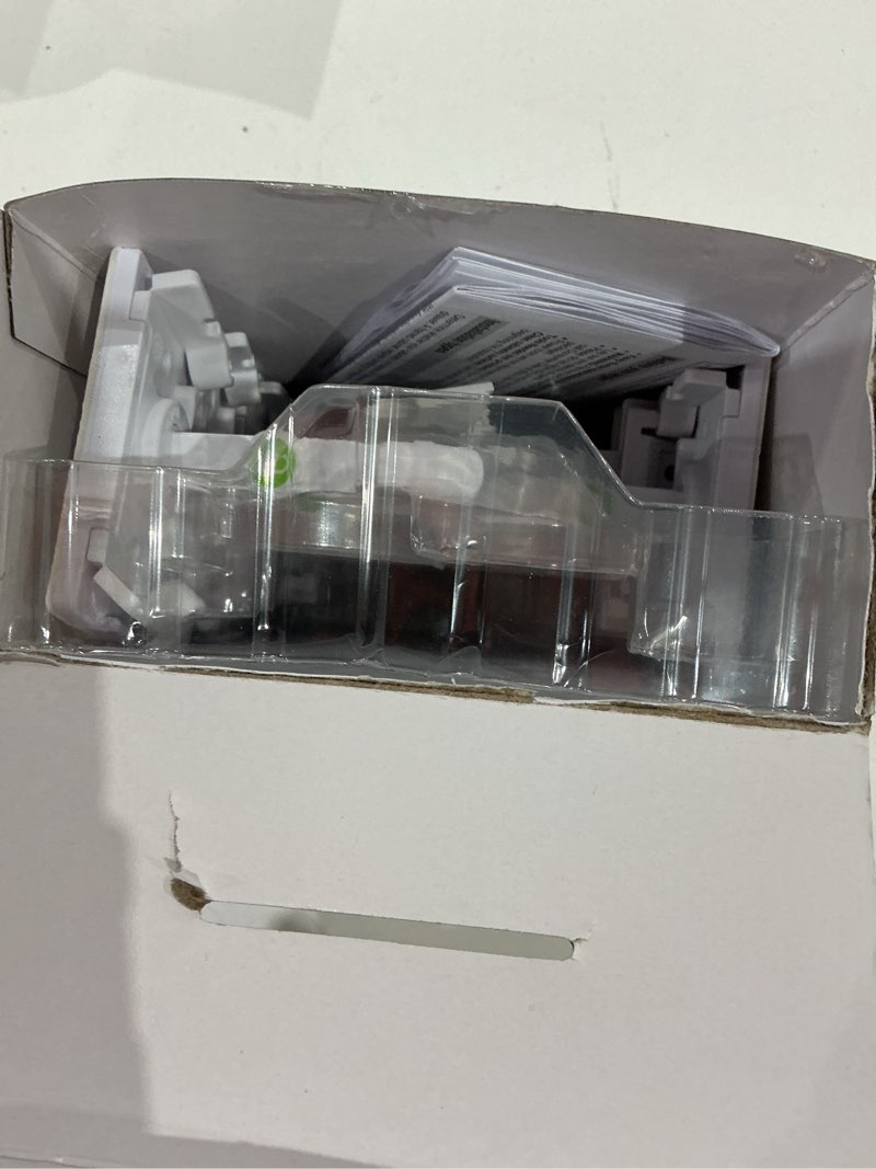Condition photo showing Good Condition for safety 1st secure-to-explore adhesive locks set