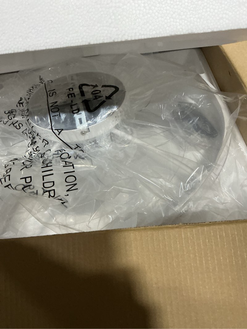 Condition photo showing Good Condition for VOLISUN Low Profile Ceiling Fans with Lights and Remote, 23.6in Flush Mount Ceiling Fans with Light, 3000K-6500K Dimmable Fandelier LED Fan Lights, Bladeless Ceiling Fan with Light for Bedroom(White) White 23.6 INCH