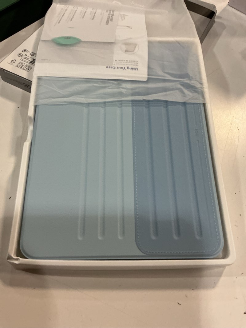 Condition photo showing Good Condition for esr for ipad air 11 inch case m4/m3/m2 (2026/2025/2024), ipad air 5th/4th gen case (2022/2020) 10.9 inch, removable magnetic cover, adjustable portrait/landscape stand, 9 standing angles, light blue air 11? m4/m3/m2, air 10.9? (5th/4th) light blue