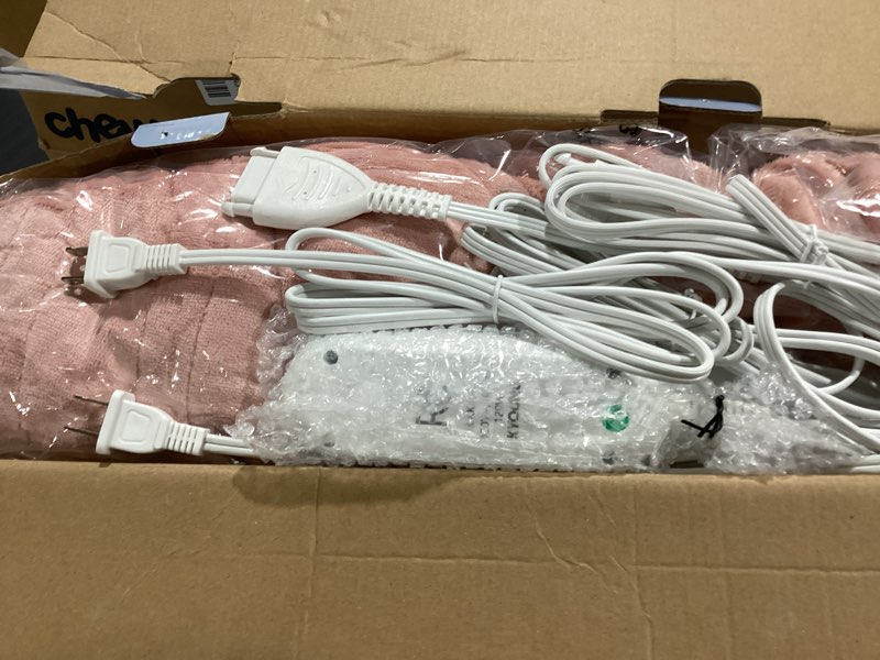 Condition photo showing Good Condition for heated blanket electric blanket king size, 90" x 100" fast heating blanket with dual control 8 heating levels & 10 hours auto off, machine washable, etl & fcc certification, pink pink king