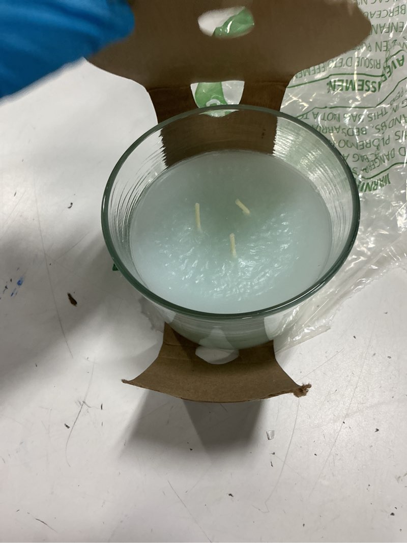 Condition photo showing Good Condition for glade 1-wick scented candle jar, bergamot & eucalyptus, air freshener infused with essential oils, 4.08 oz,