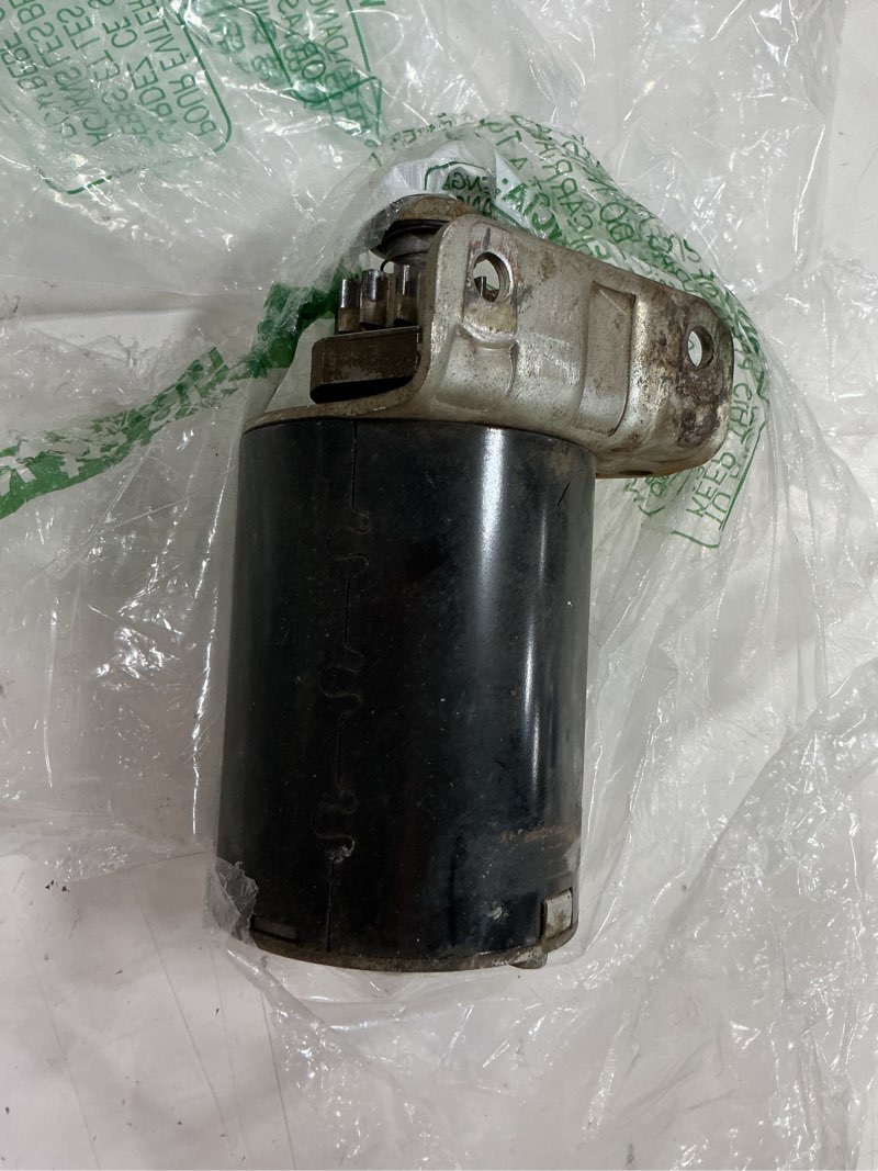 Condition photo showing As Is for 14 tooth starter motor replacement for craftsman lt1000 lt2000 yt3000, briggs & stratton 14.5-18.5 hp, fits cub cadet and john deere la100 la105 la120 la125-593934 693551 lg693551 bs693551 se501848