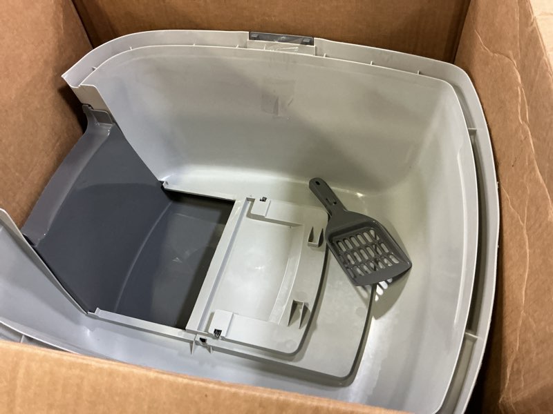 Condition photo showing Good Condition for iris usa cat litter box large with front door flap, covered enclosed litter box enclosure with scoop, handle & buckles for portability & privacy, hidden litter pan, gray jumbo enclosed dark gray w/ scoop