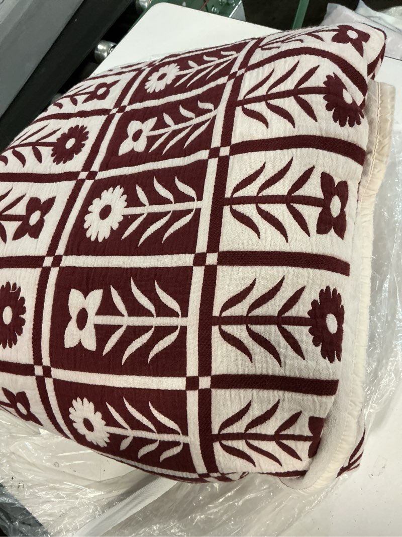 Condition photo showing Good Condition for  quince - organic cotton jacquard floral coverlet full/queen 