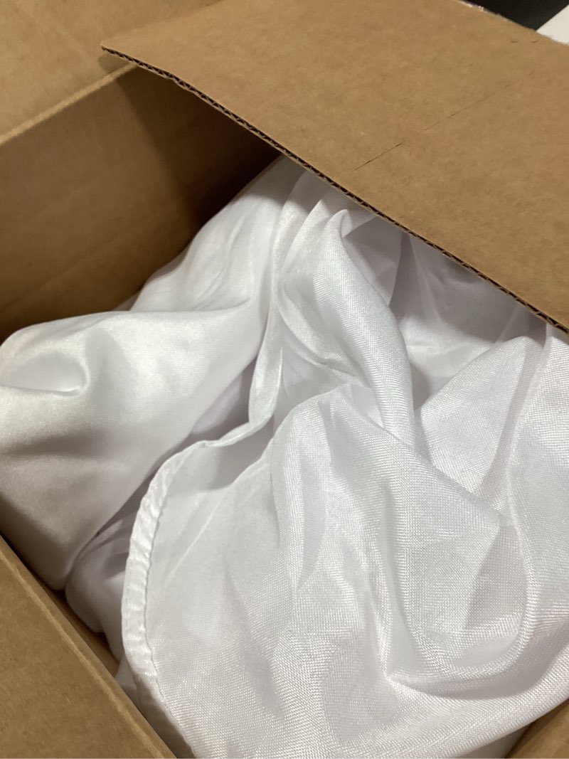 Condition photo showing Good Condition for fitable 6 pack white round tablecloths - 120 inches in diameter - stain resistant and washable table clothes, polyester fabric table covers for wedding, party, banquet, formal events white 120 in round, 6 pack
