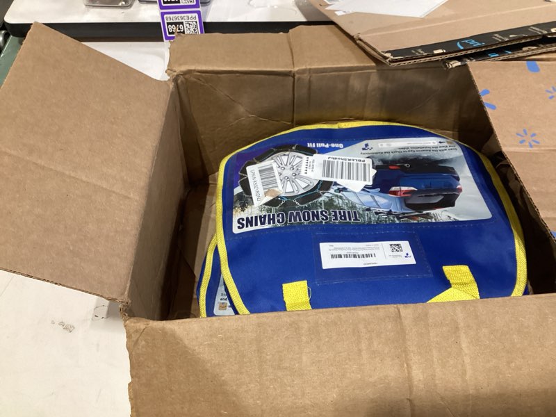 Condition photo showing Good Condition for Snow-Chains Easy Install Tire-Chains, One-Pull Fit Heavy-Duty Tire Snow Chains for Pickup Trucks & SUVs Off-road, Emergency Tire Traction Car Tires 255 265 275 285 295 - Set of 2 (SCRV260)