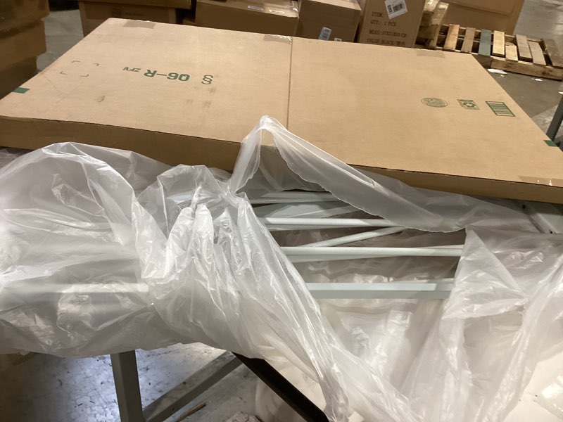 regalo safety 29-49" easy step extra wide baby gate for doorways & bottom of stairs, pressure mounte