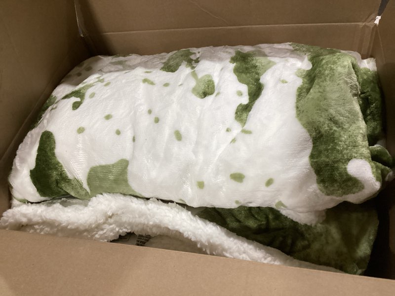 Condition photo showing Good Condition for Heated Blanket Full Blanket - Fast Heating Electric Blanket, Soft Flannel Heated Full with 10 Time Settings,10 Heating Settings, Warm Gifts for Women & Mom & Grandma(72"x84"Cow Print Sage) 07 - Sage Ombre-white Full 72" x 84"