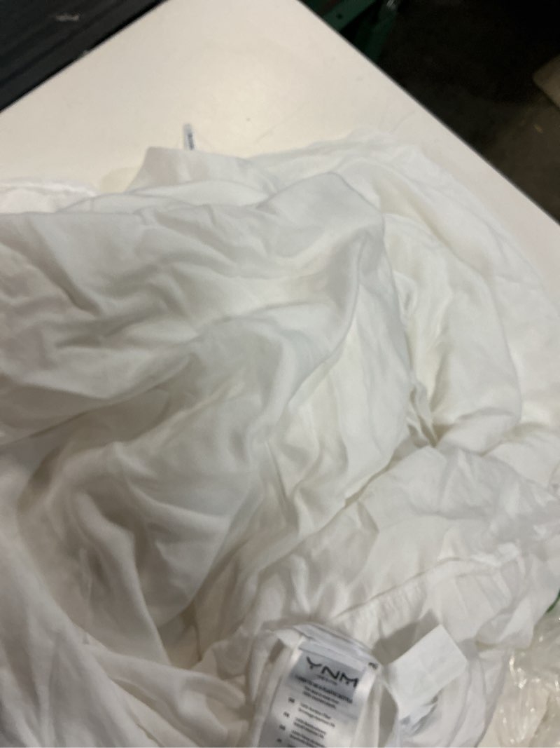 Condition photo showing As Is for (size unknown ) ynm exclusive cooling duvet cover for weighted blankets with 16 strings (white, duvet cover cooling removable cover white