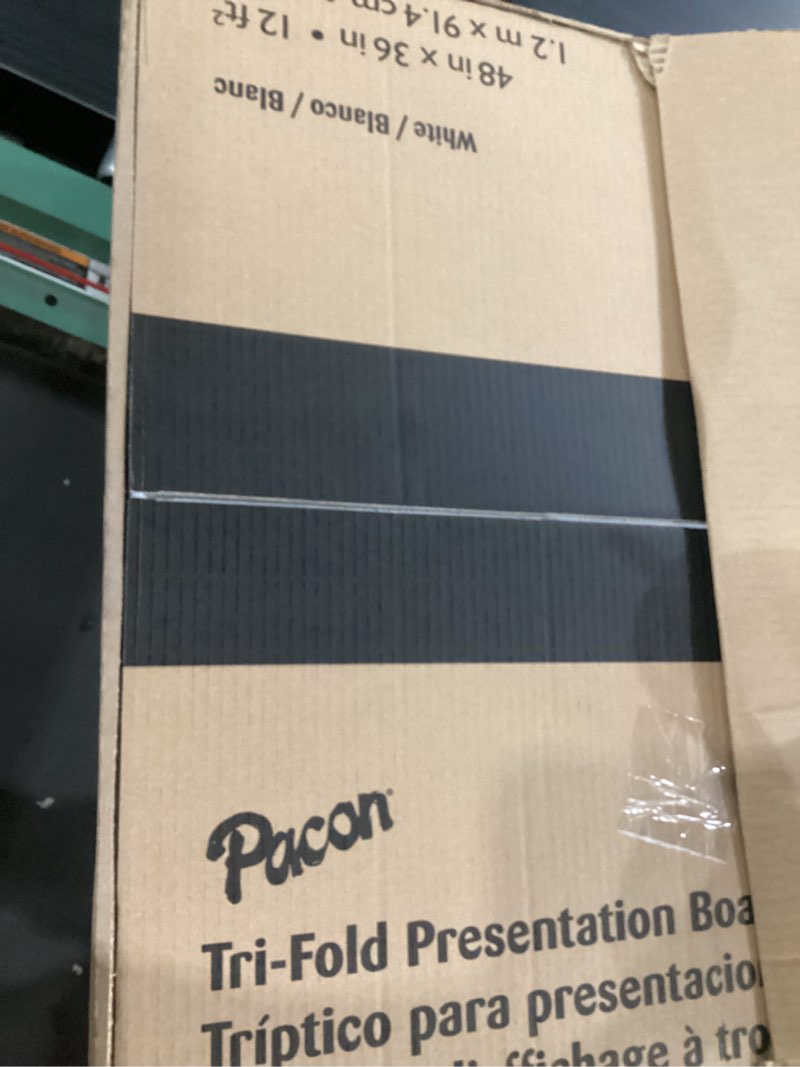 Condition photo showing Good Condition for pacon 37634 spotlight corrugated presentation display boards, 48 x 36, white, 4/carton