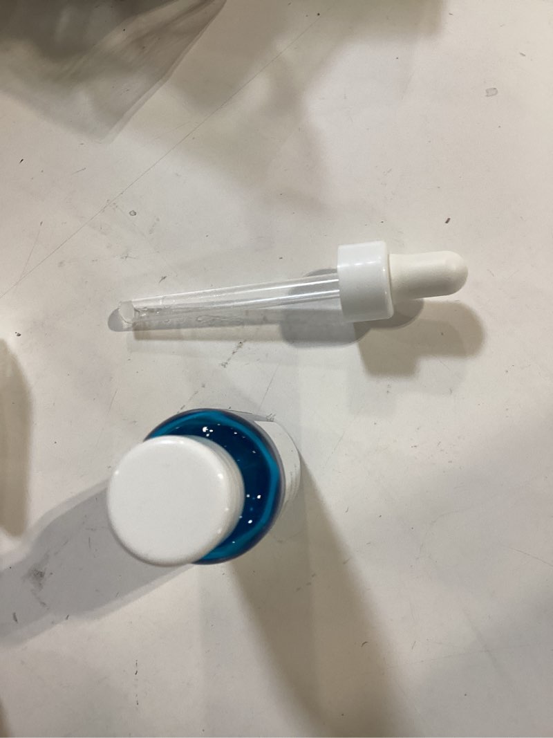Condition photo showing Good Condition for la roche-posay hyalu b5 pure hyaluronic acid serum for face, vitamin b5 + hyaluronic acid + madecassoside, hydrating serum visibly plumps skin, sensitive skin safe, anti aging, oil-free 1.01 fl oz (pack of 1)