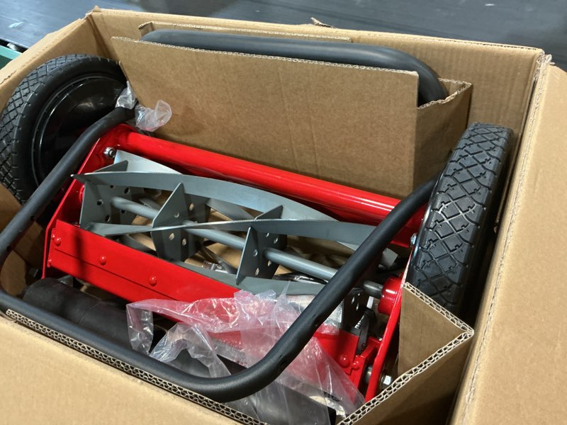 Condition photo showing Good Condition for craftsman 16-in 5 reel lawn mower