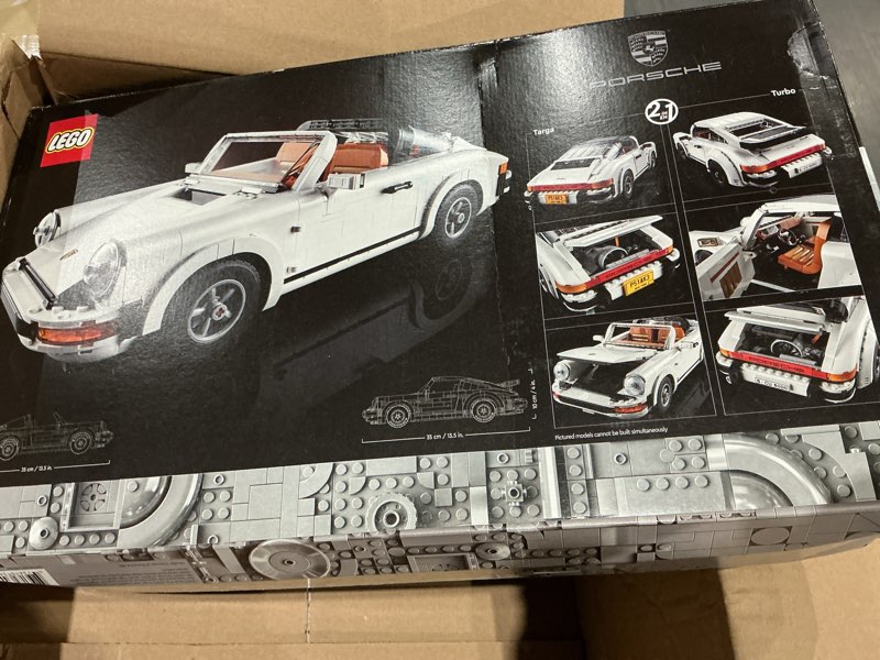 Condition photo showing New/Like New for porsche 911 lego 