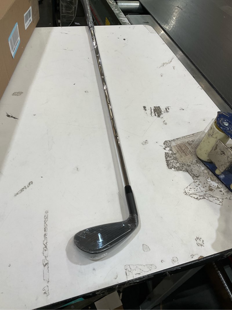 Condition photo showing New/Like New for golf club 8 iron