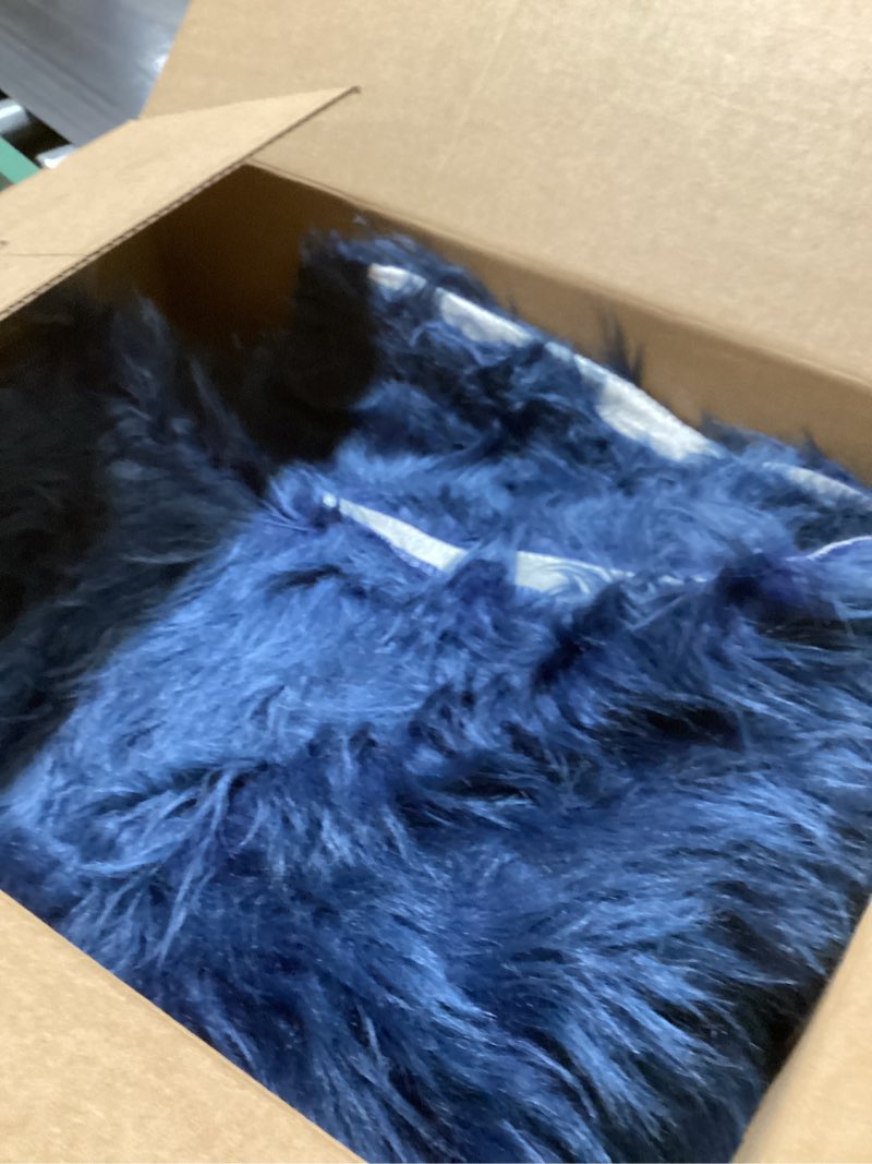 Condition photo showing New/Like New for AMTOVO Faux Fur Sheepskin Rug for Living Room, 4 x 6 ft Dark Blue Fluffy Area Rug for Bedroom, Playroom, Luxury Room Decor, Rectangle 4' x 6' (Rectangular) Dark Blue