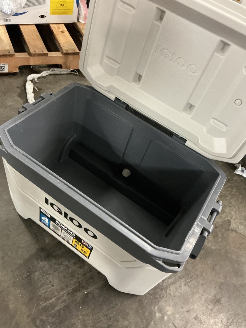 Condition photo showing Good Condition for igloo bone white and gray 60-quart sunset roller cooler