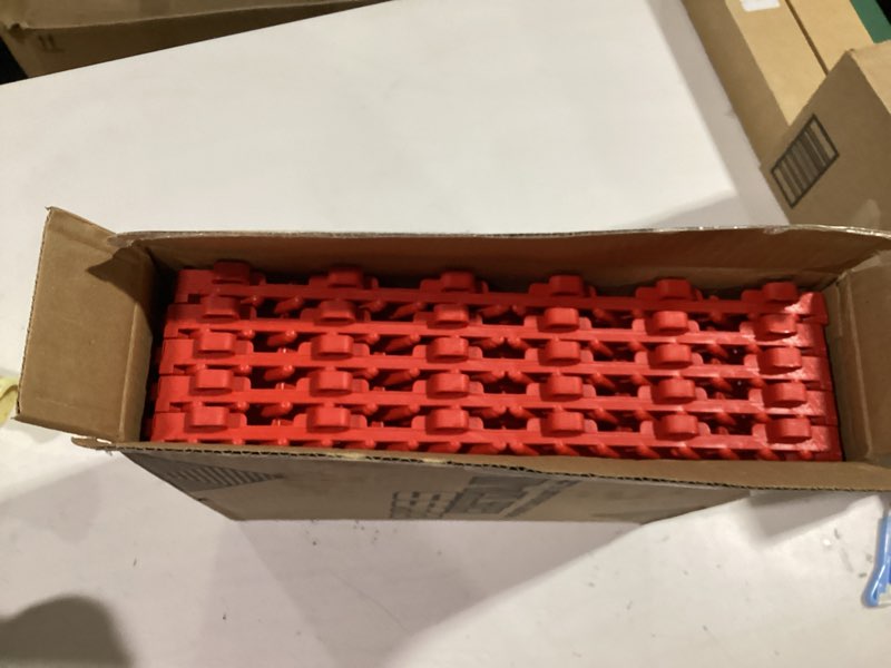 Condition photo showing Good Condition for modular garage flooring tile - box with 25 tiles- red color