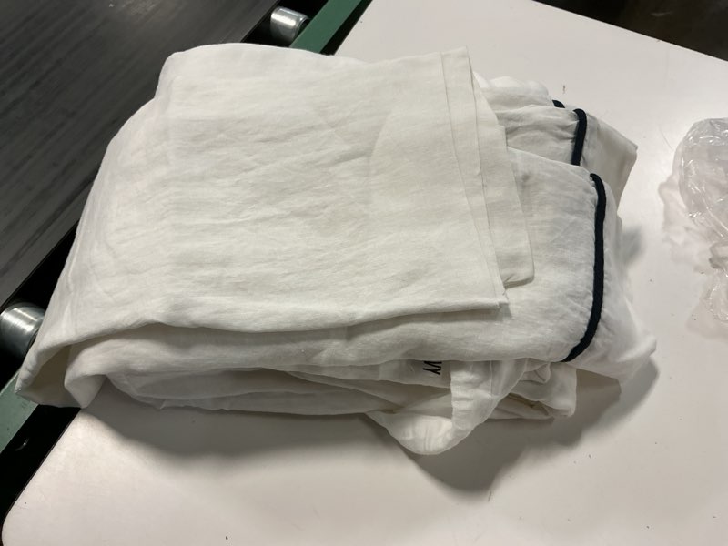 Condition photo showing New/Like New for european linen piped sheet set king size white navy 