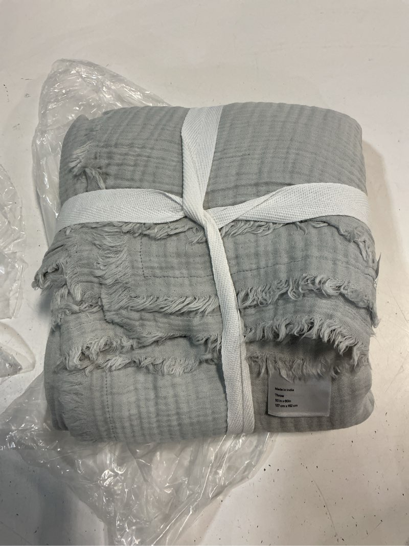 Condition photo showing Good Condition for quince organic cotton gauze throw, one size, mist