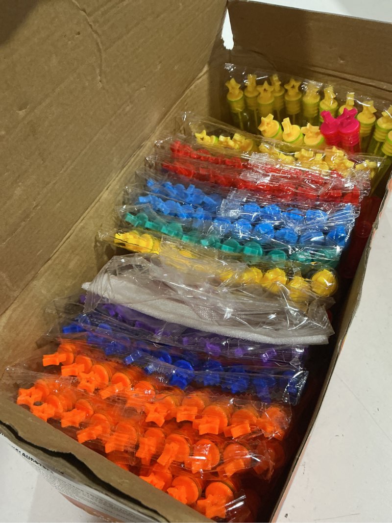Condition photo showing Good Condition for 200 pieces mini bubble wands,bubble party favors assortment toys for kids,themed birthday, halloween, goodie bags, carnival prizes, wedding, bubble maker toys for kids,outdoor gifts for girls & boys 200 star