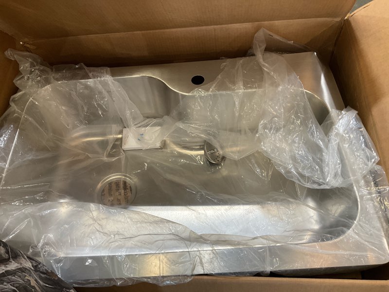 Condition photo showing Good Condition for american standard 20sb.332211l.075 fairacres 33 x 22-inch stainless steel 1-hole dual mount single-bowl kitchen sink with pull-down faucet