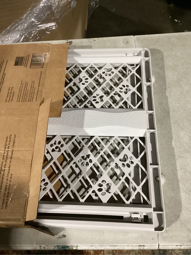 Condition photo showing Good Condition for mypet north states paws portable pet gate: 26-40" wide. pressure mount. no tools needed. made in usa