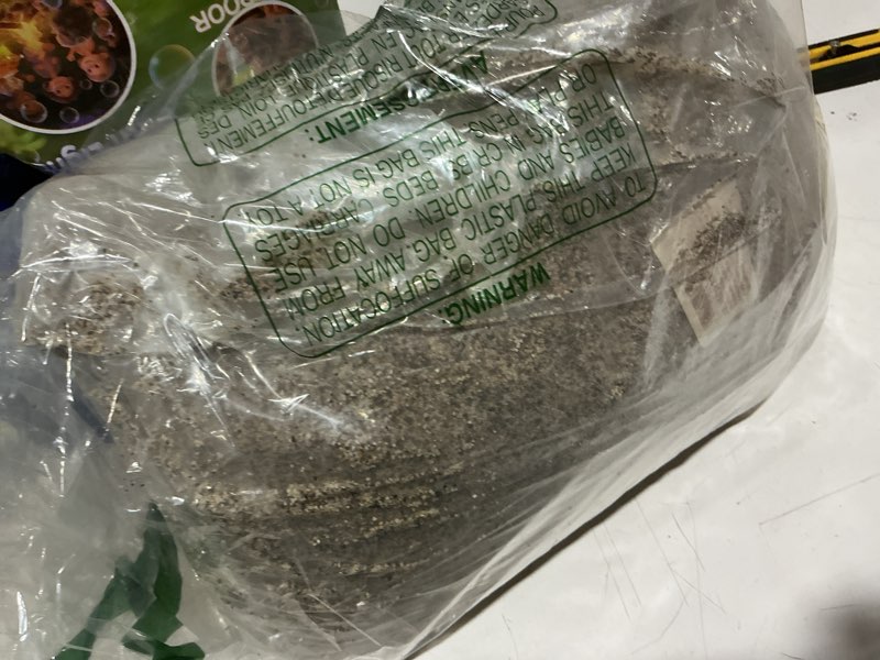 Condition photo showing As Is for fantian 20 lbs aquarium sand, 0.6-1.2 mm aquarium substrate for freshwater fish tank. decorative river rocks gravel for fish tank, plants potted, fire pits, candle, vase and crafts 20 lb mixed