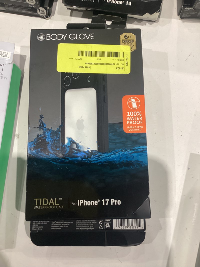 Condition photo showing Good Condition for body glove tidal waterproof phone case for iphone 17 pro - black/clear