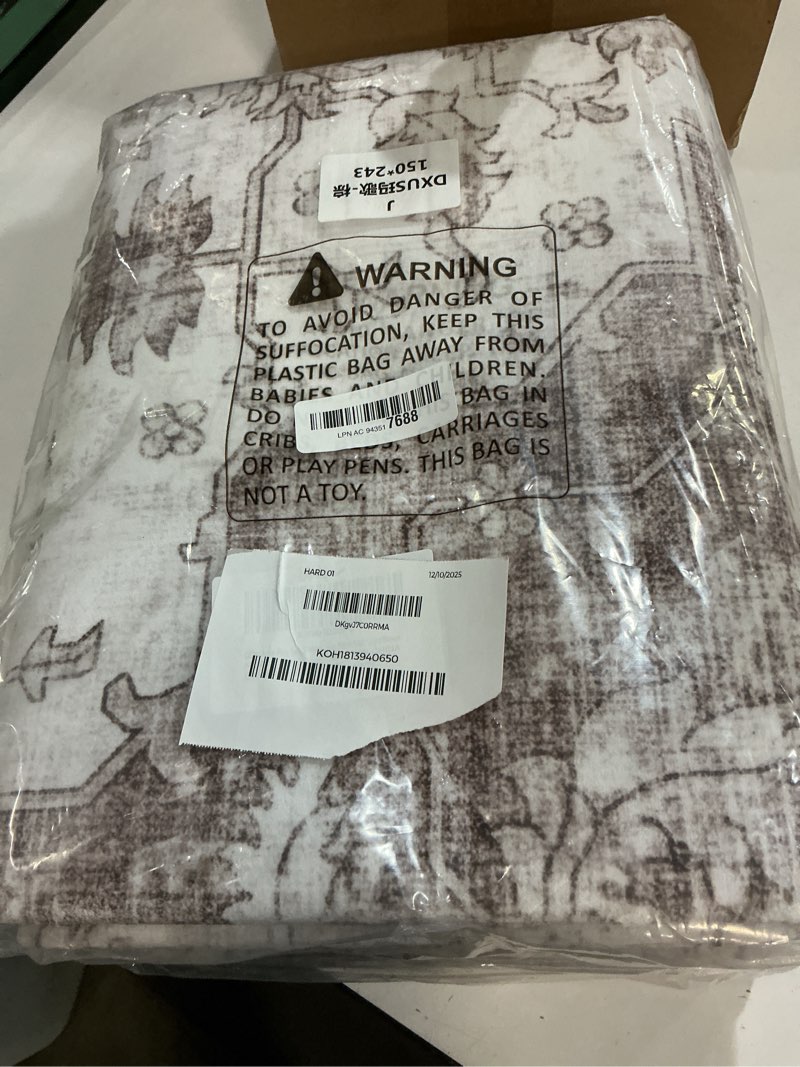 Condition photo showing New/Like New for DEXI Area Rugs for Living Room, Washable Low Pile Vintage Traditional Rug for Bedroom, Non Slip Indoor Carpet for Dining Office Nursery, 5x8, Beige Blue 5' x 8' (Rectangular) Beige Blue