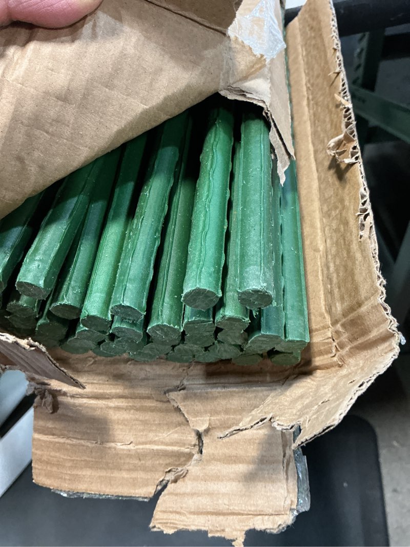 Condition photo showing Good Condition for laveve garden stakes 58 inches heavy duty steel tomato stake, plastic coated support for securing trees, climbing plants, cucumber, beans, pack of 40 58 inch 40pcs