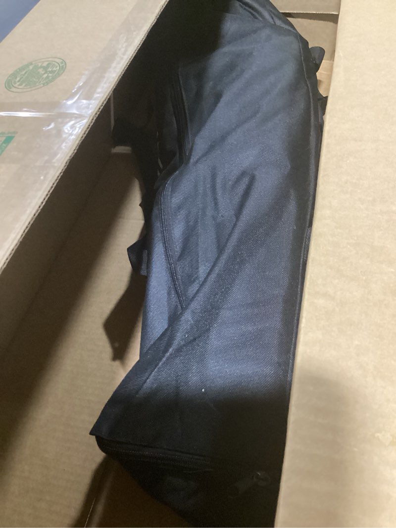 Condition photo showing As Is for Neewer® Flash Mount Three Umbrellas Kit 33"/84cm White Soft/Silver Reflective/Gold Reflective Umbrella for Canon 430EX II,580EX II,Nikon SB600 SB800,Yongnuo YN 560,YN 565,Neewer TT560,TT680