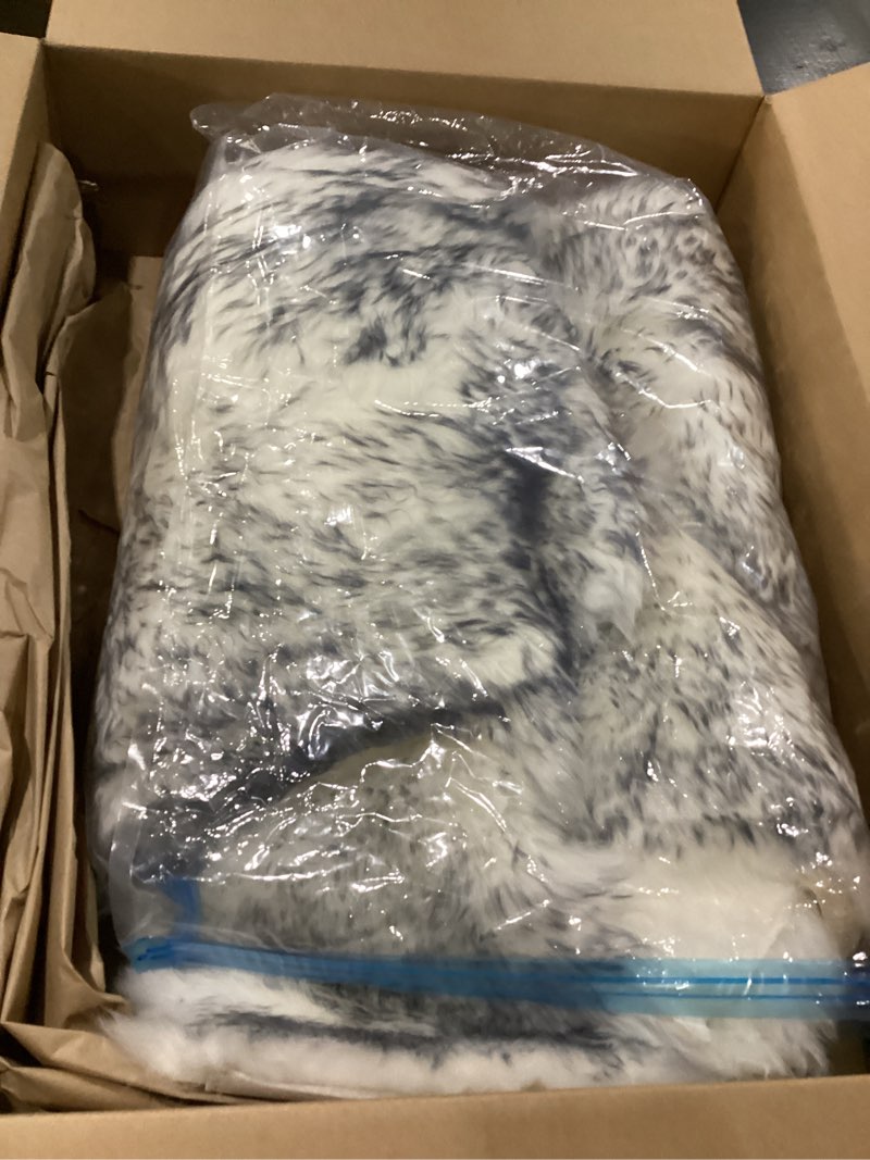 Condition photo showing New/Like New for IMQOQ A Pair Genuine Sheepskin Car Seat Covers Luxury Fur Long Wool Car 2 Front Seat Covers Set Winter Warm Universal White Grey