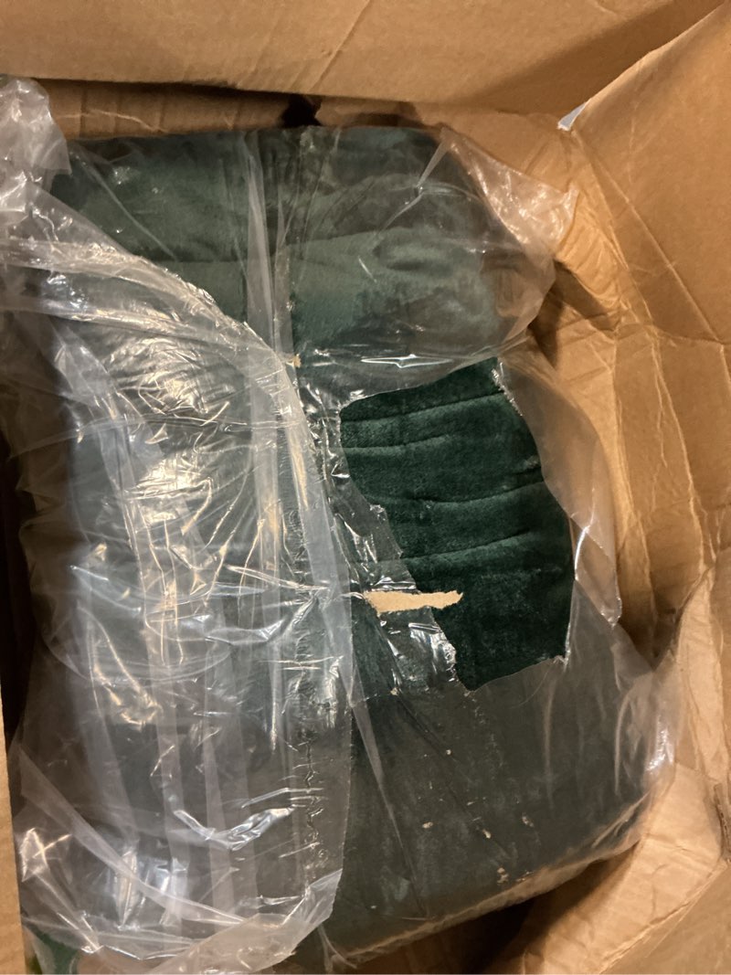 Condition photo showing Good Condition for exclusivo mezcla fleece blankets queen size for bed, super soft and warm, all season, cozy, plush, lightweight, 90x90 inches, forest green