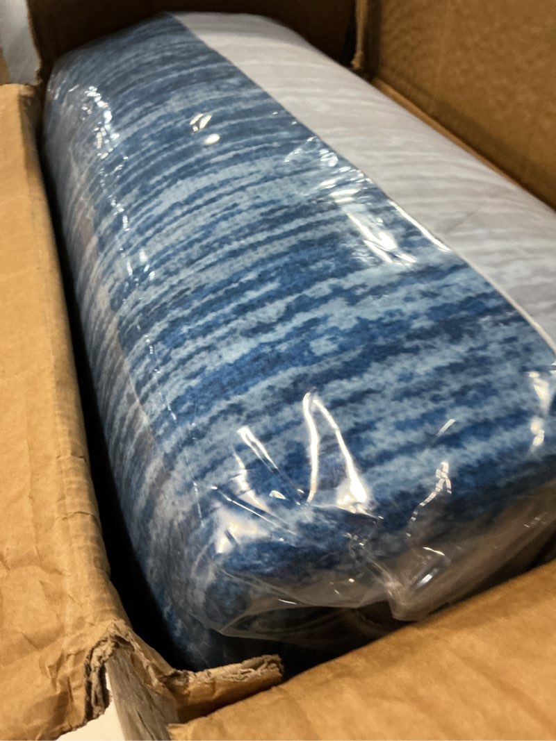 Condition photo showing New/Like New for valenrug washable rugs 8x10 - non slip 8x10 area rugs for living room, stain resistant area rugs for bedroom, foldable machine washable area rug(8'x10', navy) 09-navy 8' x 10' (rectangular)