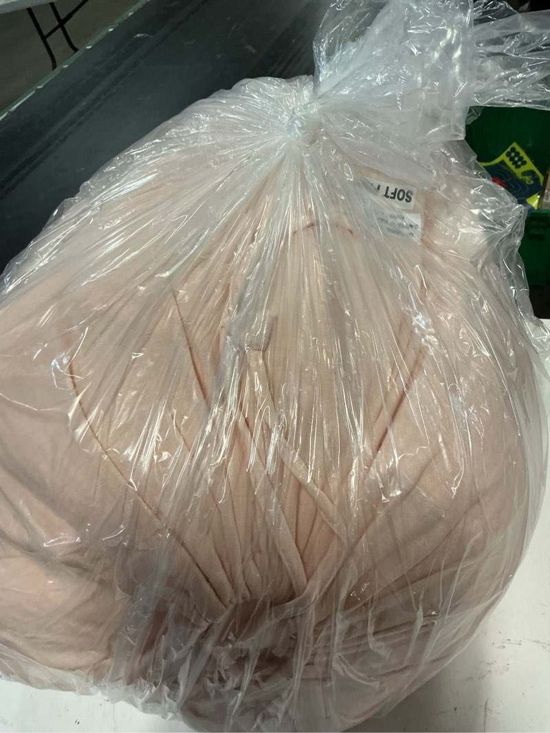 Condition photo showing Good Condition for organic cotton gauze dream quilt, king/cal king, soft pink