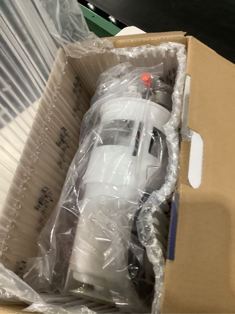 Condition photo showing New/Like New for delphi fg0209 fuel pump module