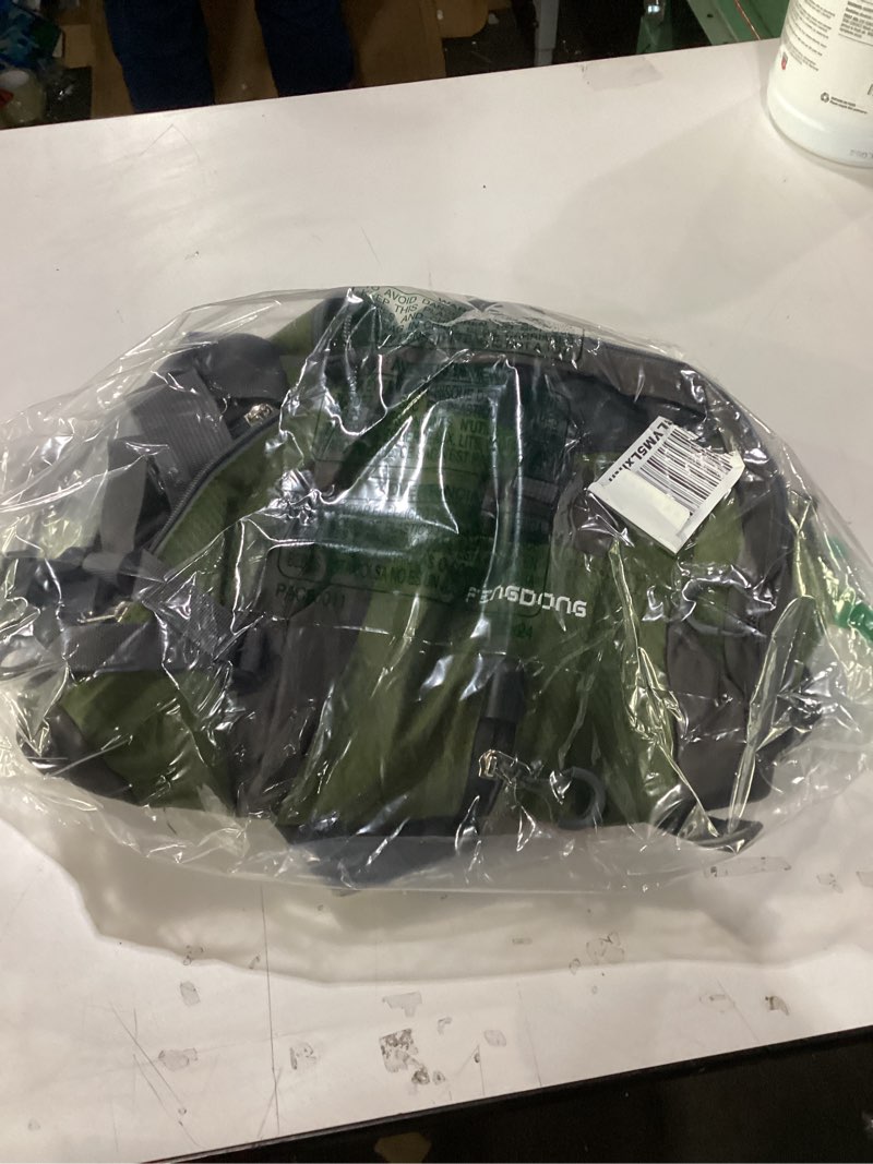 Condition photo showing Good Condition for 40L Waterproof Lightweight Hiking,Camping,Travel Backpack for Men Women