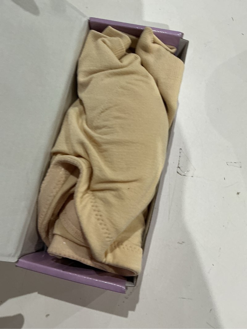 Condition photo showing Good Condition for strapless bra nude