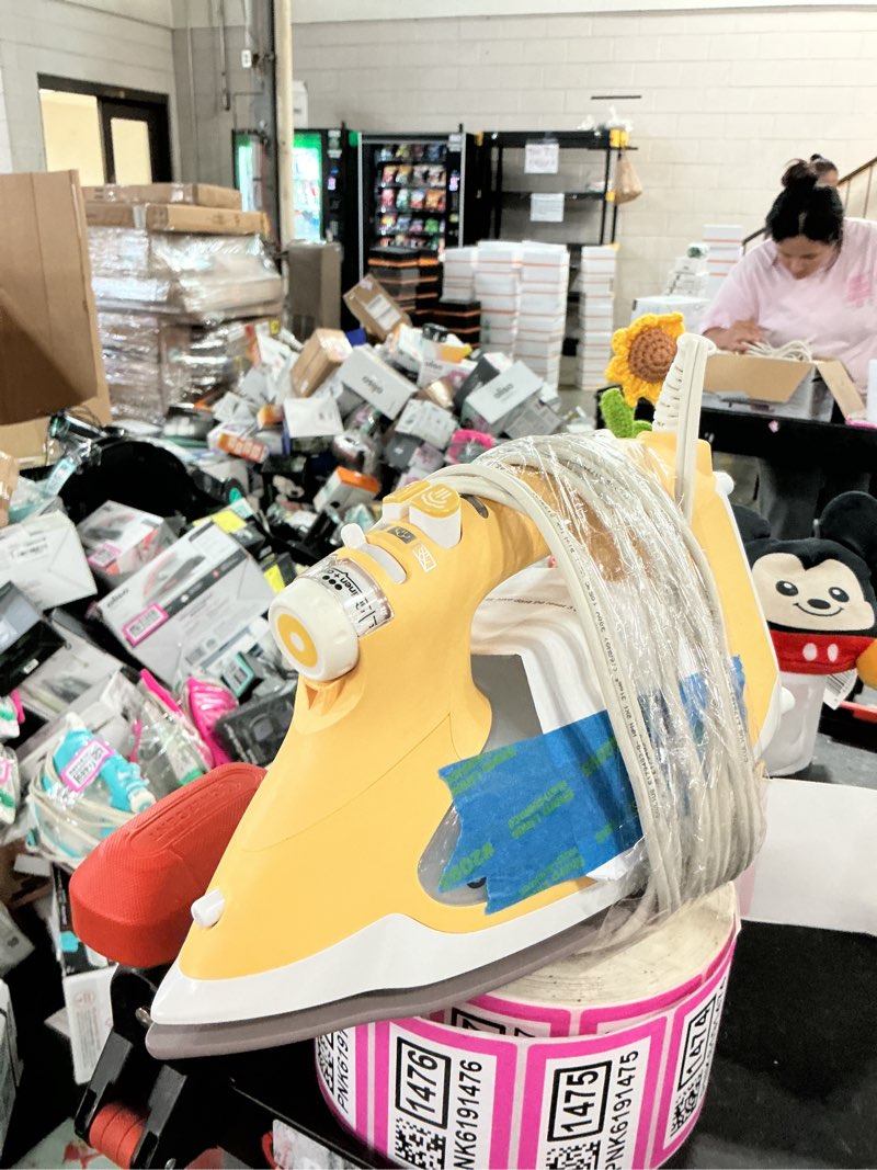Condition photo showing Good Condition for oliso tg1600 pro plus 1800 watt smartiron with auto lift - for clothes  sewing  quilting and crafting ironing | diamond ceramic-flow soleplate steam iron  yellow
