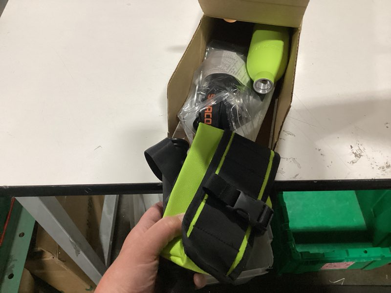 Condition photo showing As Is for smaco mini scuba tank 0.5l reusable portable diving tank & emergency pony bottle air suitable for freediving, snorkeling, and underwater activities dot-certified air cylinder s300 plus scuba tank (green) + hand pump