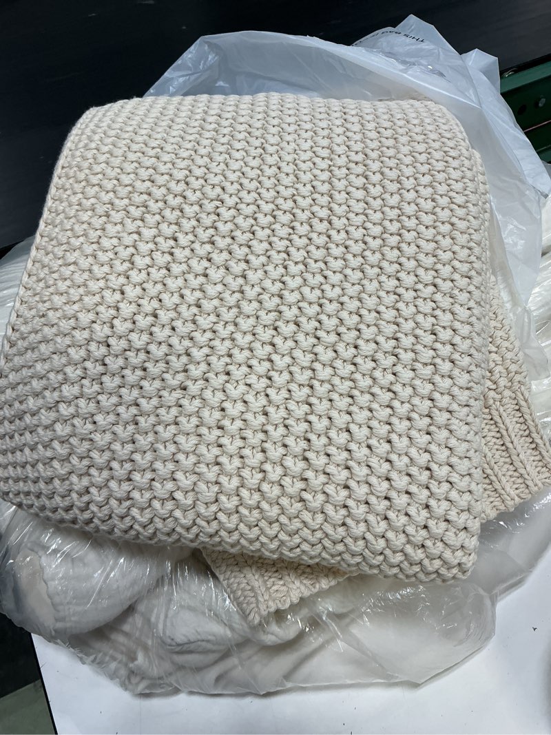 Condition photo showing Good Condition for quince cotton fisherman throw color: natural