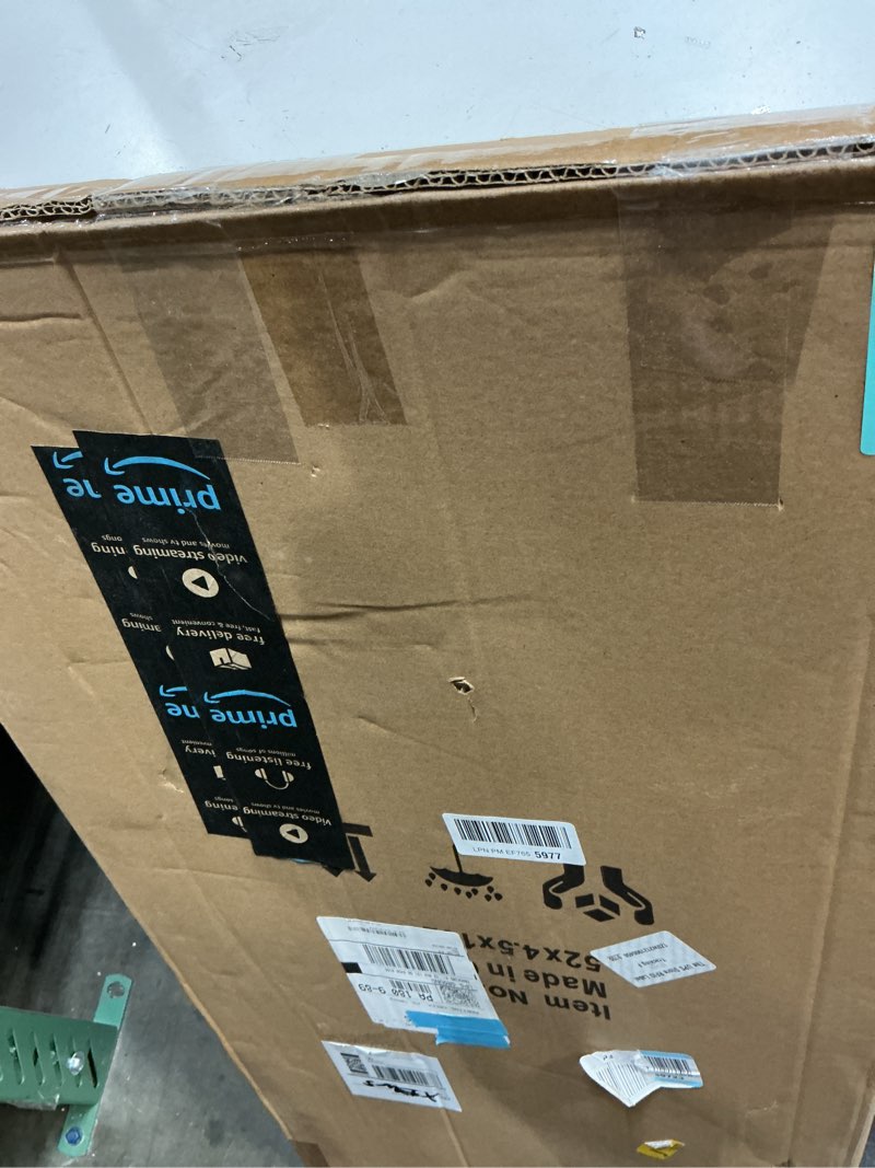 Condition photo showing Good Condition for YHSKY ARTS 3D Hand - Painted White Floral Wall Art with Printed Blue Background, Textured Flower Decor for Home 39.3"L x 19.6"W White Floral