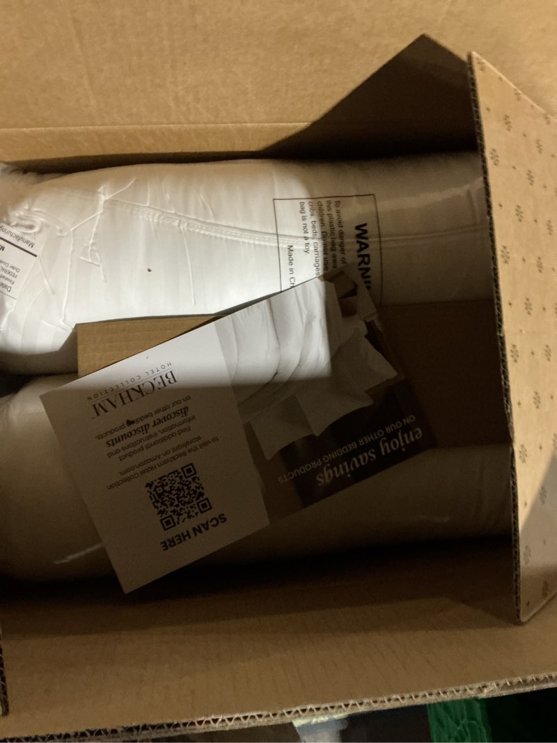 Condition photo showing Good Condition for Beckham Hotel Collection Bed Pillows Standard/Queen Size Set of 2 - Original Soft Down Alternative P