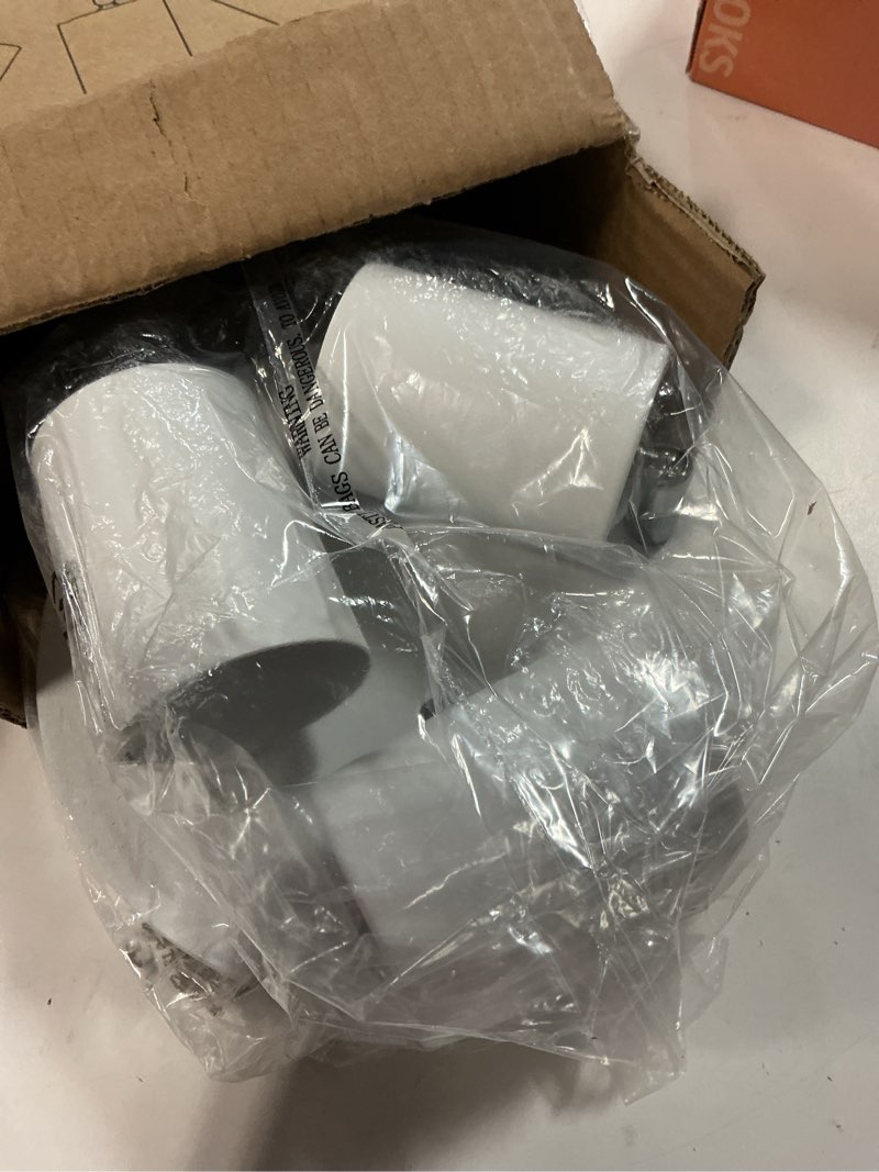 Condition photo showing Good Condition for 3 Light Track Lighting Fixtures Ceiling, Matte White Round Directional Ceiling Spotlight, GU10 Flush Mount Track Fixture, Adjustable Modern LED track Lights for Kitchen/Living Room, Bulb Not Included White 3-Light White Track Lighting