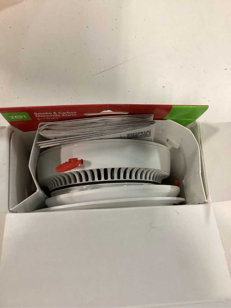 Condition photo showing Good Condition for a first alert hardwired photoelectric combination smoke and carbon monoxide alarm