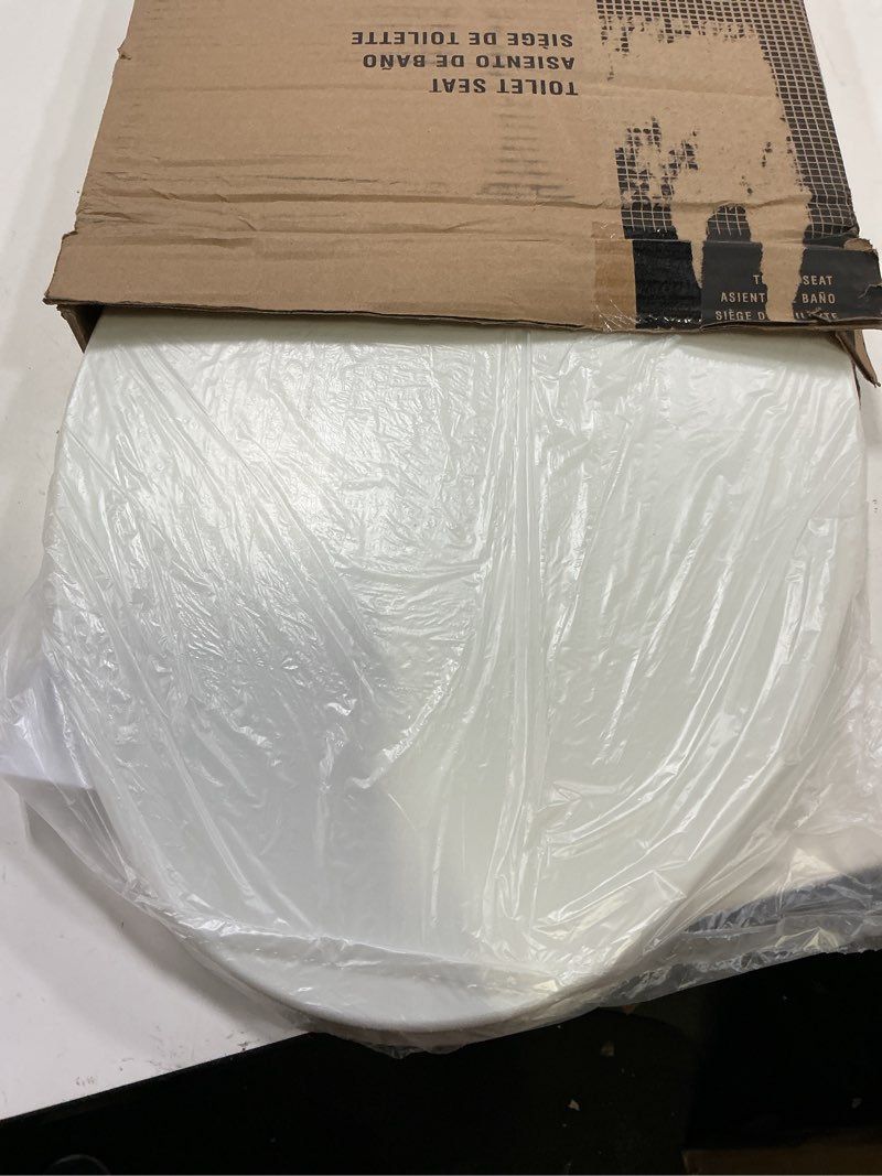 Condition photo showing Good Condition for bemis 170 durable plastic toilet seat, elongated, white