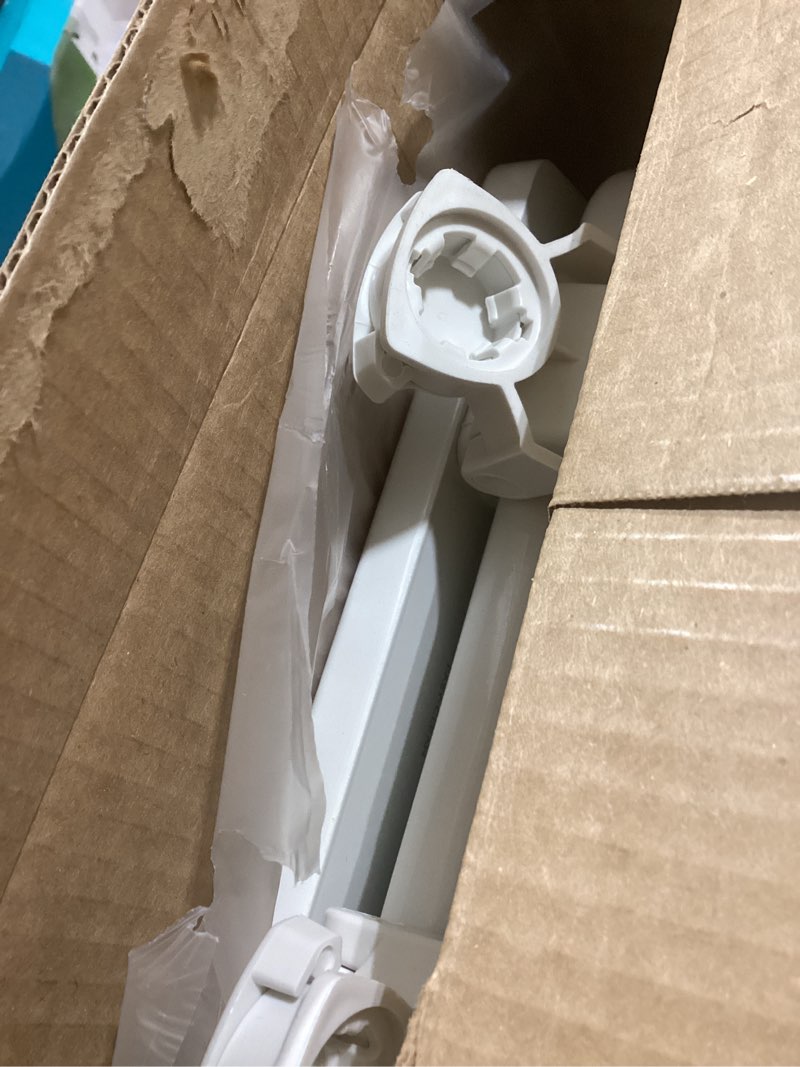 Condition photo showing Good Condition for Bemis 1500EC Durable Wood Toilet Seat with Easy Clean Hinges, Made in USA, Elongated, White 1 Seat Elongated
