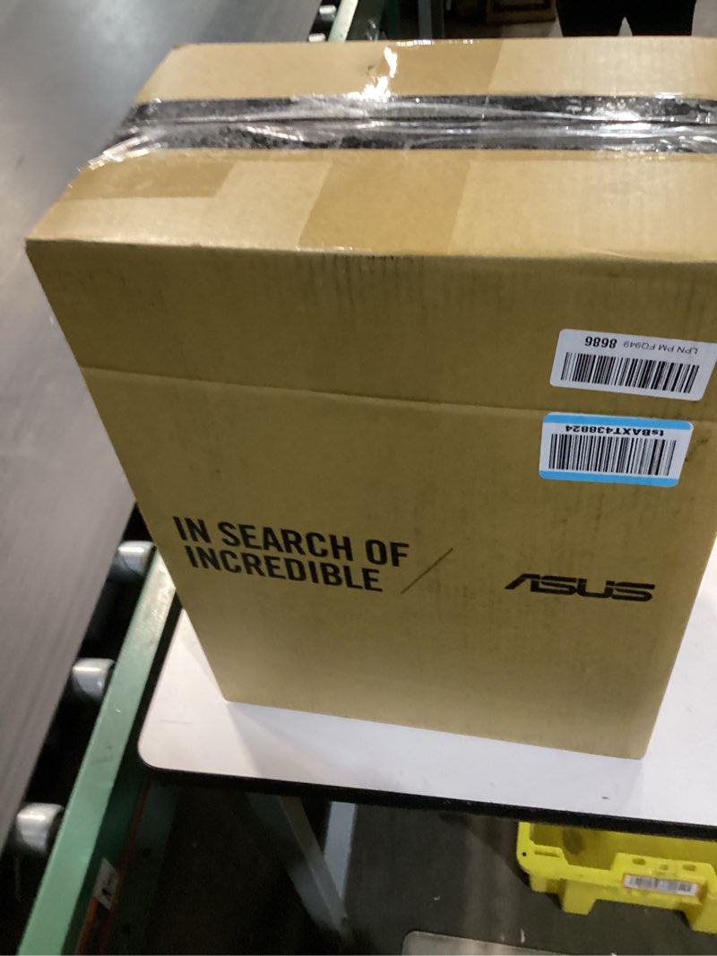 Condition photo showing Good Condition for CozyLux Queen Comforter Set White Seersucker 7 Pieces Bed in a Bag Queen Comforter Set with Sheets, Luxury Soft Bedding Set with Down Alternative Comforter, Sheets, Pillowcases & Shams for All Seasons White Queen