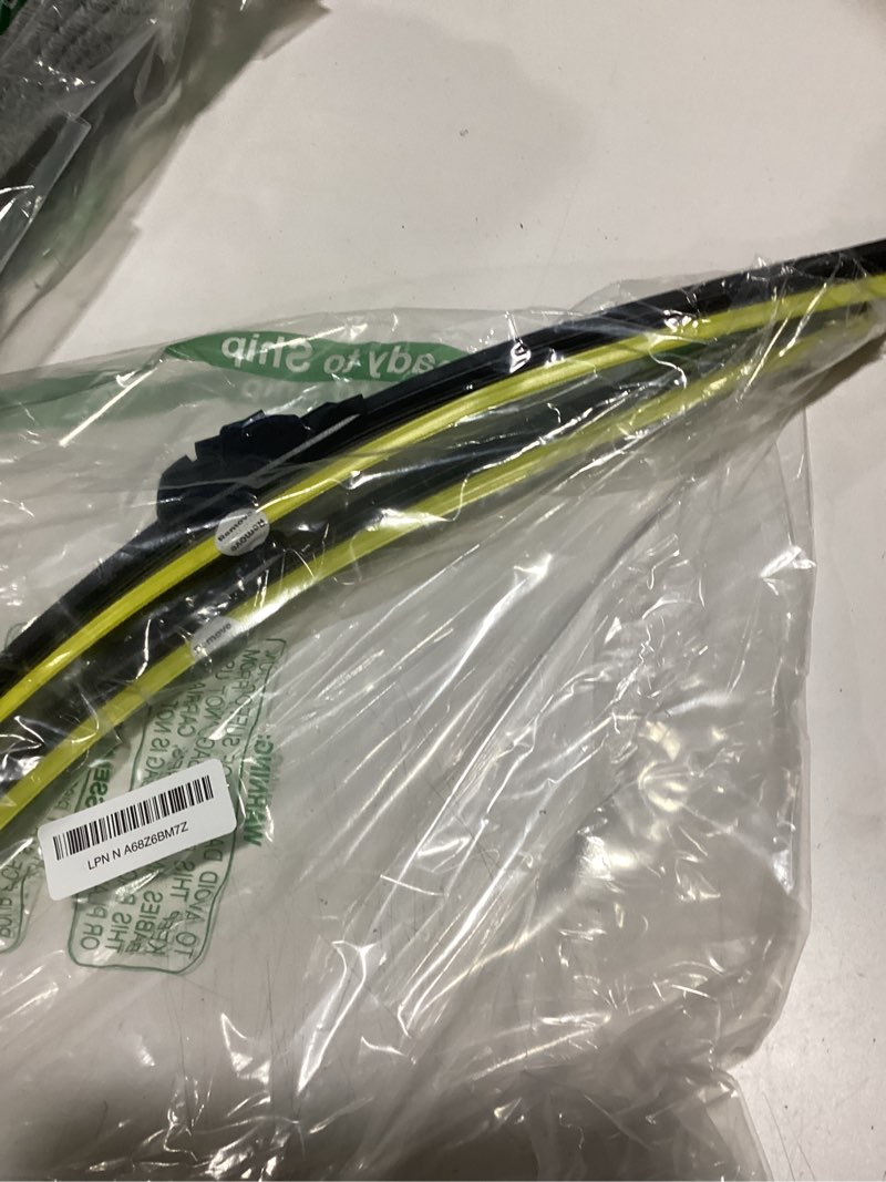 Condition photo showing Good Condition for 5 plus® silicone windshield wipers 24 and 21 inch replacement for dodge charger chrysler 300 2023-2011/mitsubishi outlander 2023-2007/chevy camaro 14-10/odyssey,pilot and more,wiper blades silicone 24"+21"(j/u hook)